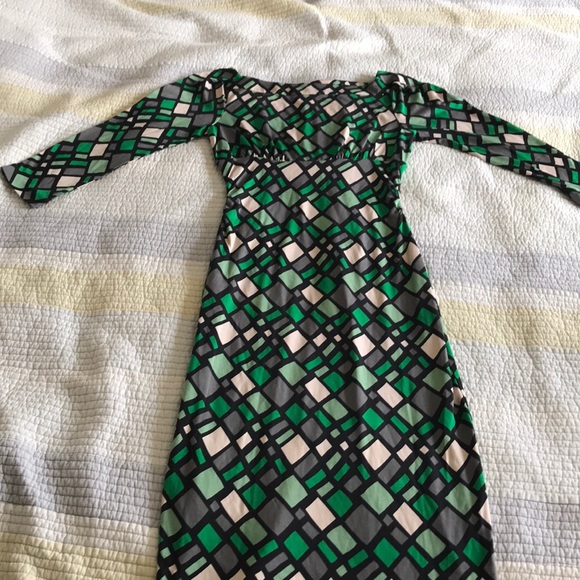 Diane Von Furstenberg Dresses & Skirts - Diane Von Furstenberg silk dress size 0